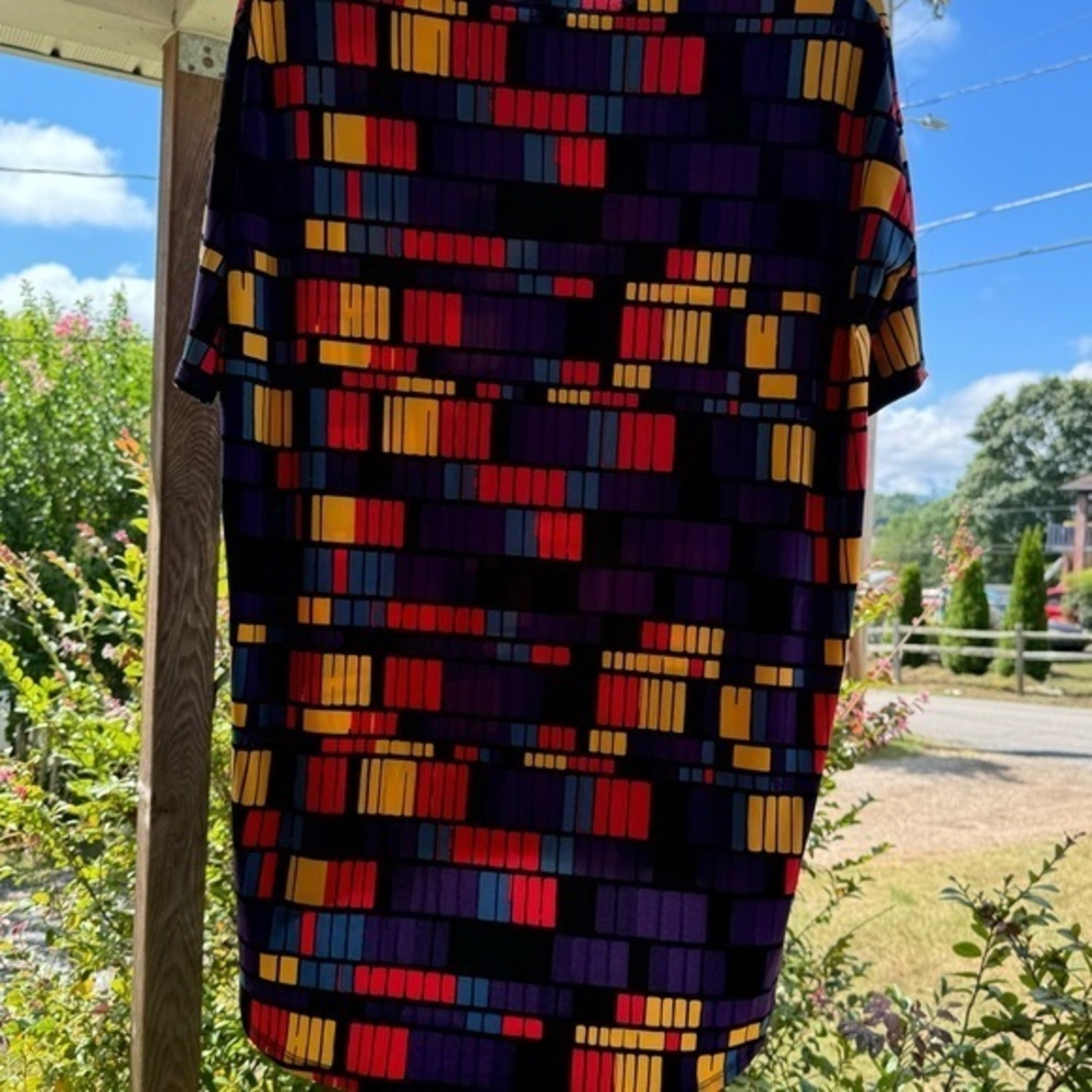 Lularoe EUC Women’s Multicolor‎ Geometric Irma sz S Bundle and save! - Picture 2 of 6